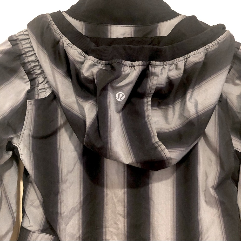 LULULEMON Hooded jacket